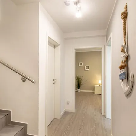 Strandhaus Moewenberg App.2 Apartman Scharbeutz